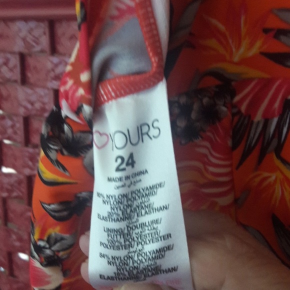 Swimsuit - Picture 3 of 3